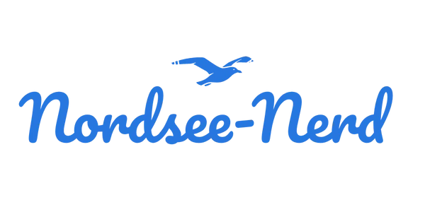 Nordsee-Nerd Logo – Nachhaltige Küstenmode und maritime Hoodies für Nordlicht-Fans